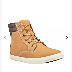Timberland womens Chukka boot!!